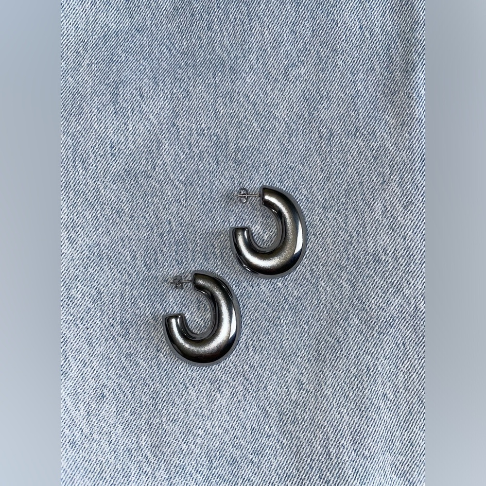 “Silver” Gold-Plated Chunky Partial Hoop Earrings